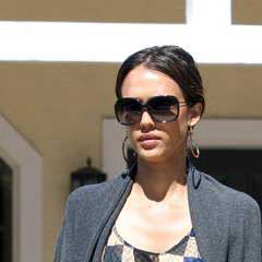 Jessica Alba: Memorial Day Weekend Family Fun
