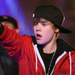 Justin Bieber - “Somebody To Love” + “Baby” MMVA 2010 Live [Video]