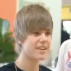 Justin Bieber And Shaquille O’Neal Face Off In A Dance Battle! 　[Video]