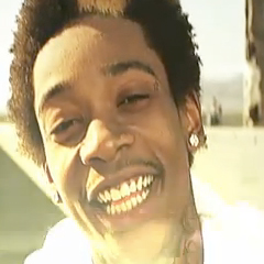 Wiz Khalifa - Roll Up  [Official Music Video]